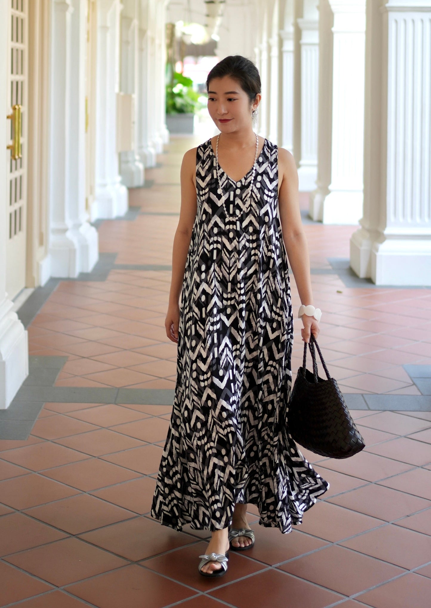 Anita V-neck Dress - Black Boho