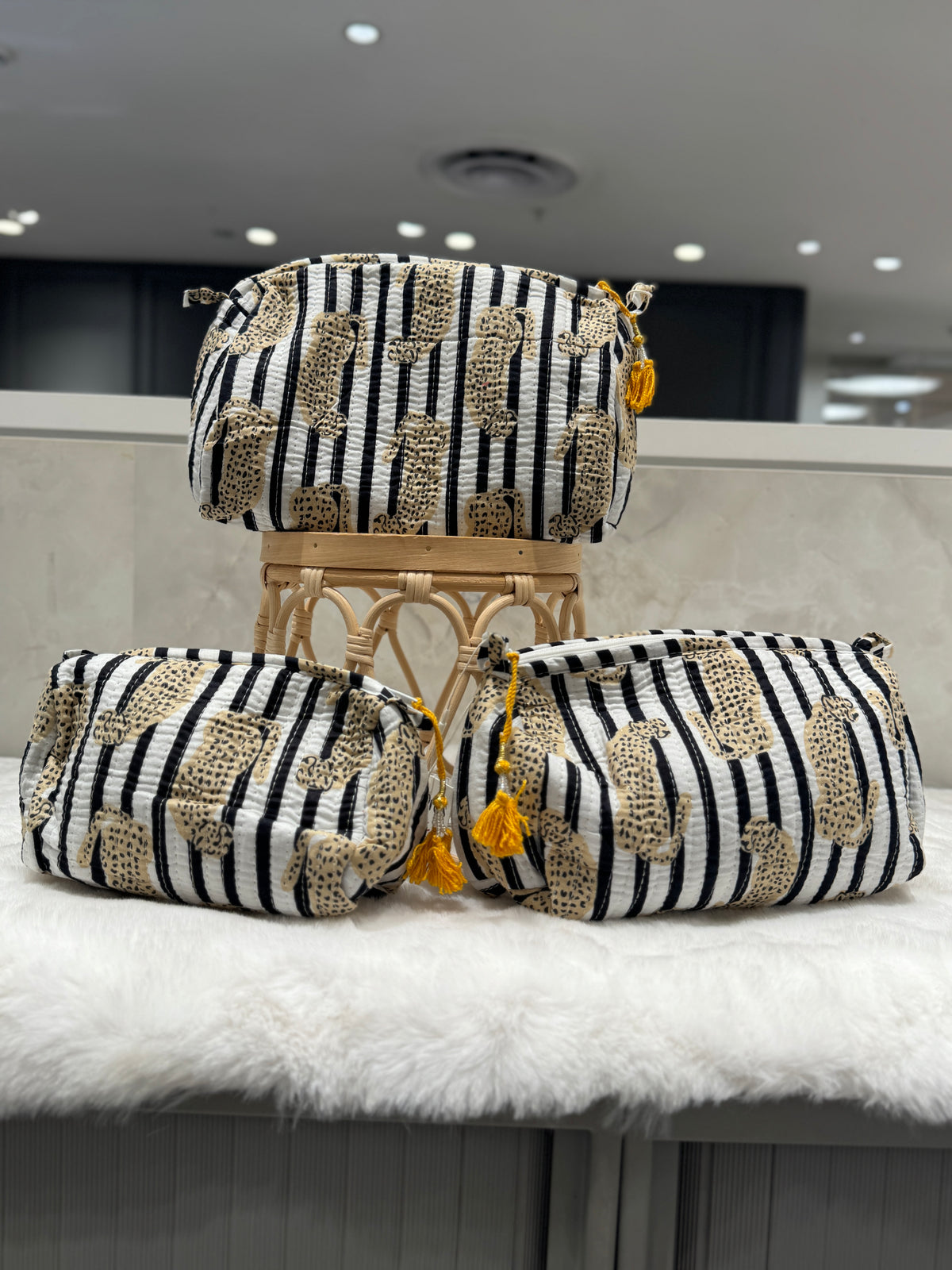 Handblock Pouch I Mono Leopard
