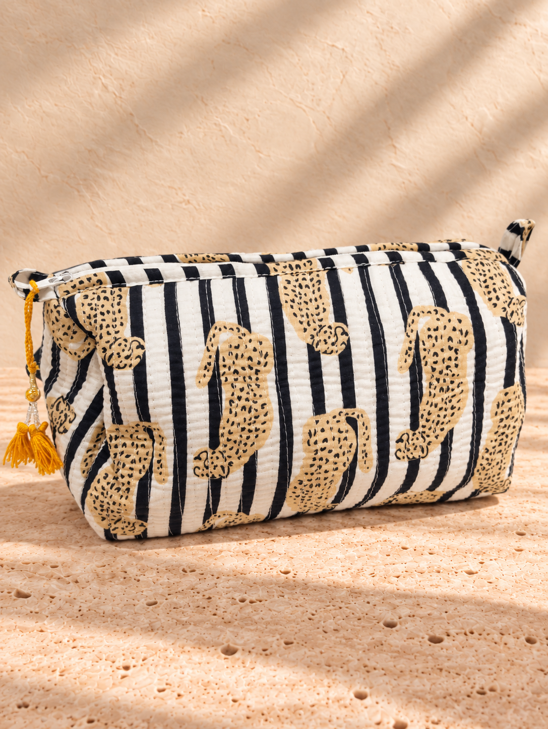 Handblock Pouch I Mono Leopard